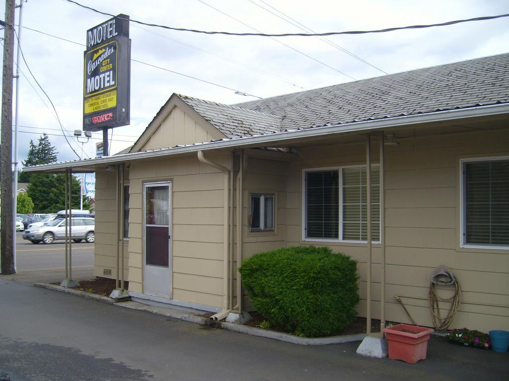 Cascade City Center Motel レバノン エクステリア 写真